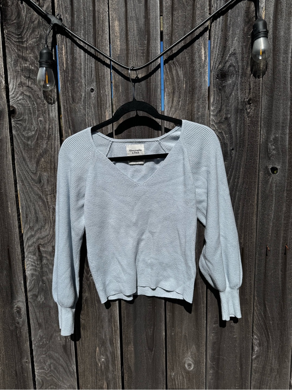 🟡Abercrombie and Fitch Women’s Baby Blue V Neck Long Sleeve Sweater size Small
